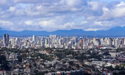 Curitiba: Morar Sozinho Dispara e Impulsiona Imóveis Compactos, Revela Censo e Mercado Imobiliário