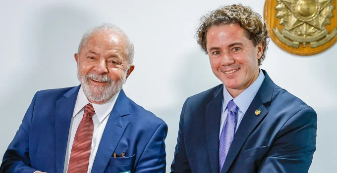 Lula apoia Veneziano Vital do Rêgo para o Senado na Paraíba, contrariando planos de Hugo Motta para o pai