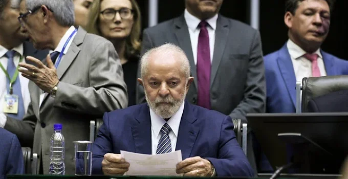 Lula ameaça retaliar EUA com Lei da Reciprocidade Econômica: especialistas alertam sobre 'tiro no pé' e guerra comercial