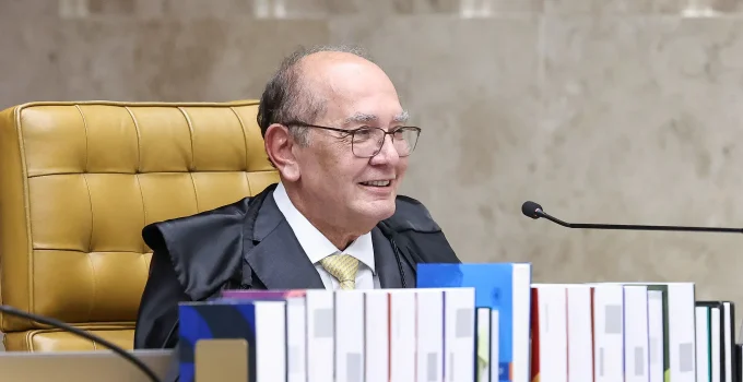 Gilmar Mendes se emociona ao celebrar 24 anos no STF: "Estimava ficar 12 anos", diz decano