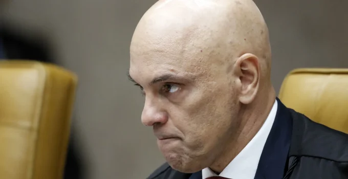 Trump e Alexandre de Moraes em Rota de Colisão: Eleições Brasileiras Acirram Tensão Diplomática e Jurídica
