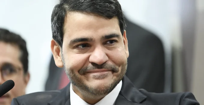Jorge Messias: Após Derrota no STF, AGU Tenta Ampliar Poderes com Projeto Polêmico no Congresso
