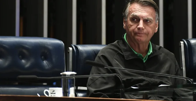 Alerta de Sinal em Tornozeleira de Bolsonaro Aciona Moraes e Gera Investigação Detalhada em Brasília