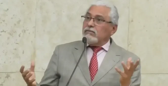Vereador do PT Senival Moura, sob suspeita de ligação com PCC, pede afastamento do partido em nota oficial