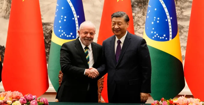 Brasil emite títulos em Yuan: China amplia poder global e flexibiliza dívida brasileira em disputa com EUA