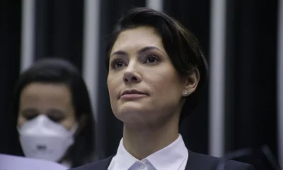 Michelle Bolsonaro se afasta da presidência do PL Mulher após reunião com Valdemar Costa Neto: 'momento familiar'