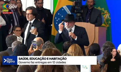 Lula explode em discurso: 'Pobre gosta de coisa boa', diz e mostra dedo do meio em evento oficial antes das eleições