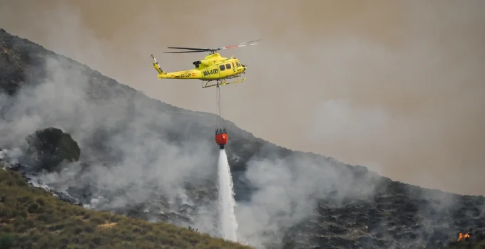 Tragédia na Espanha: Incêndio Florestal na Andaluzia Deixa 12 Mortos, Dezenas de Feridos e Desaparecidos em Meio a Calor Intenso