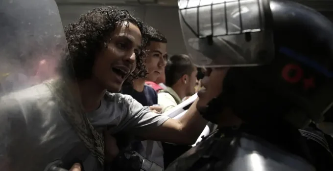 Fim do Foro de São Paulo? Direita avança na América Latina e força organização a recorrer a protestos e 'golpes' contra governos eleitos