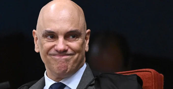 Advogados de Direita Cobram OAB Após Moraes Proibir Flávio Bolsonaro de Visitar Pai Preso, Citando Estatuto da Advocacia