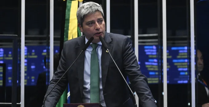 PL no Rio: Carlos Portinho é o Escolhido para o Senado em 2024, Flávio Bolsonaro Anuncia Apoio a Candidatura