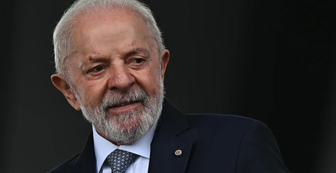 Lula Defende Soberania Brasileira com Pulso Firme Contra Tarifas dos EUA: "Não Vacilaremos"