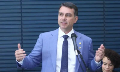 Flávio Bolsonaro lança "Brasil por Elas": Rede de proteção, IA e empreendedorismo para atrair voto feminino