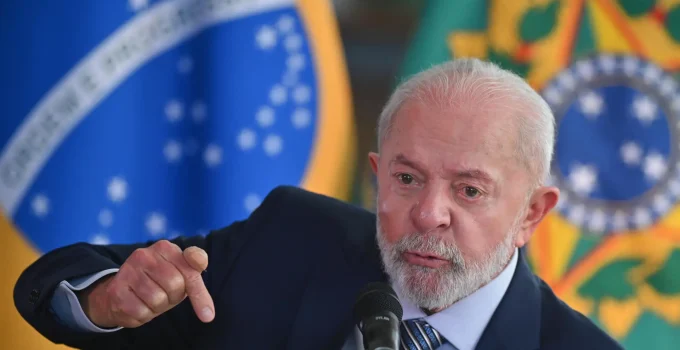 Lula reage a tarifas dos EUA: "Contra o Brasil ninguém ganha mentindo", cobra respeito e evita "tarifaço" antes de Trump