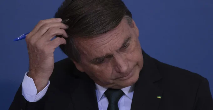 Moraes aperta cerco: Bolsonaro tem visitas políticas e manifestações eleitorais proibidas por 30 dias e até 2026