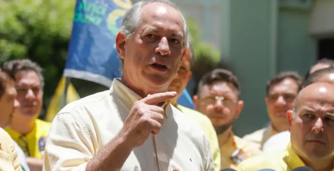 Ciro Gomes surpreende e ignora Flávio Bolsonaro, acena para Caiado e Renan Santos em 2026