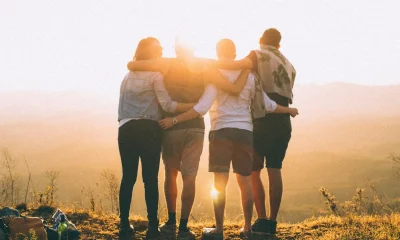 Amizade que Salva: Como Seus Amigos São Seu Remédio Secreto para uma Vida Mais Longa e Feliz