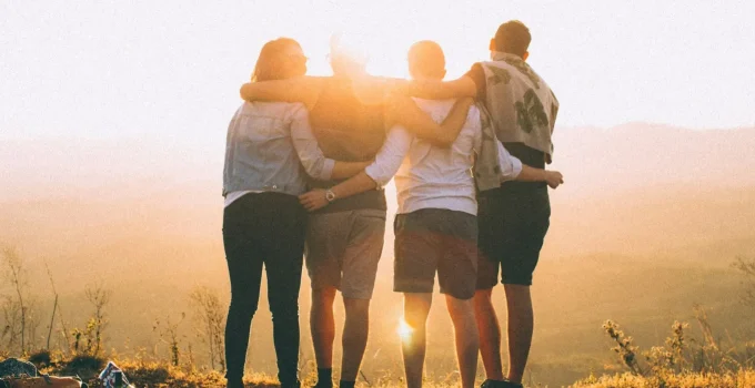 Amizade que Salva: Como Seus Amigos São Seu Remédio Secreto para uma Vida Mais Longa e Feliz