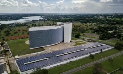 PL aciona TSE contra rede de perfis falsos que atacou Flávio Bolsonaro e Tarcísio de Freitas com R$ 3 milhões em anúncios