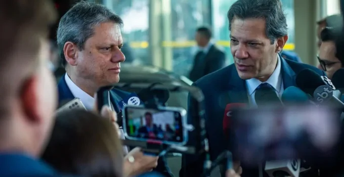 Tarcísio de Freitas Ironiza Fernando Haddad: "Melhor Ministro da Fazenda da História do Paraguai"