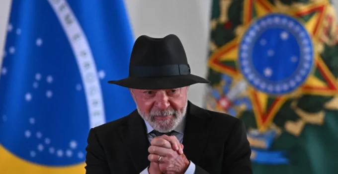 Lula Anuncia R$ 18,5 Bilhões em Pacote Contra Tarifaço Americano: 'Há Males que Vêm para o Bem'