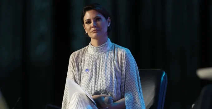 Michelle Bolsonaro Aceita Apelo de Flávio e Declara: "Vamos Unir Forças" para Resgatar o Brasil