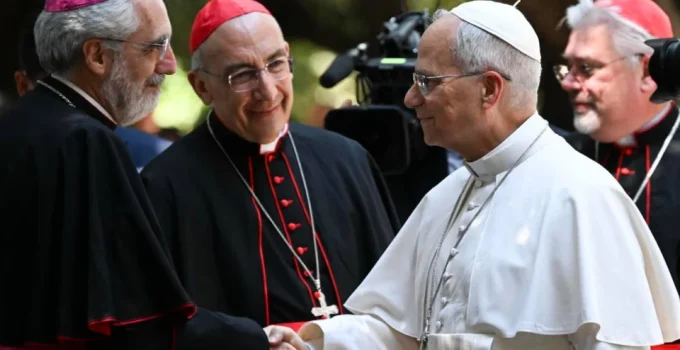 Embaixador dos EUA Esclarece Papel do Papa na Guerra, Vaticano Reage a Falas e Brian Burch Detalha Visão