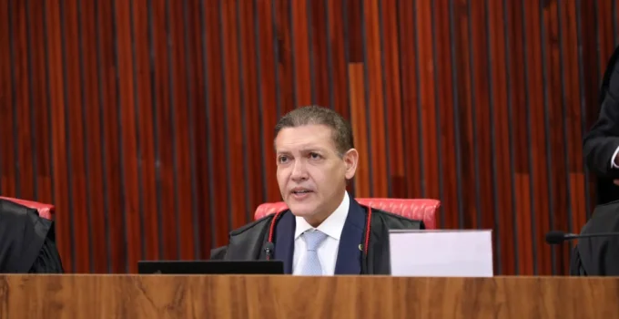 Nunes Marques relata ação do PT contra vídeo de Bolsonaro com IA; PT pede remoção e acusa propaganda antecipada