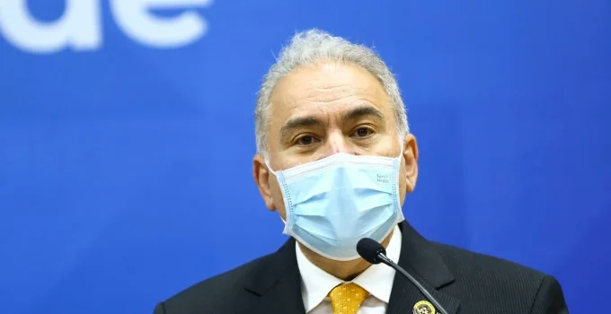 Ex-ministro da Saúde critica Alexandre de Moraes: "Nem a ditadura militar teve a ousadia contra o CFM"