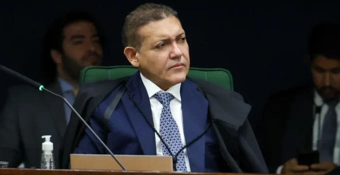 Nunes Marques ordena Meta a preservar dados de 51 contas do Facebook e Instagram em investigação contra Flávio Bolsonaro