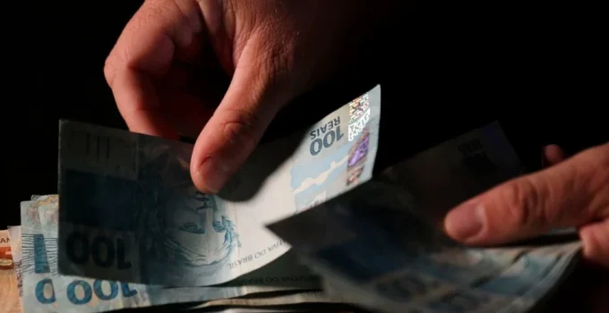 Alerta Máximo: Dívida Pública do Brasil Dispara para R$ 9,3 Trilhões, Pressionando Contas e Famílias