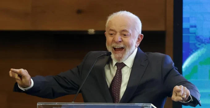Lula Acusa EUA de Tentativa de Interferência nas Eleições para Ajudar Flávio Bolsonaro, Negado Visto a Diplomatas Americanos