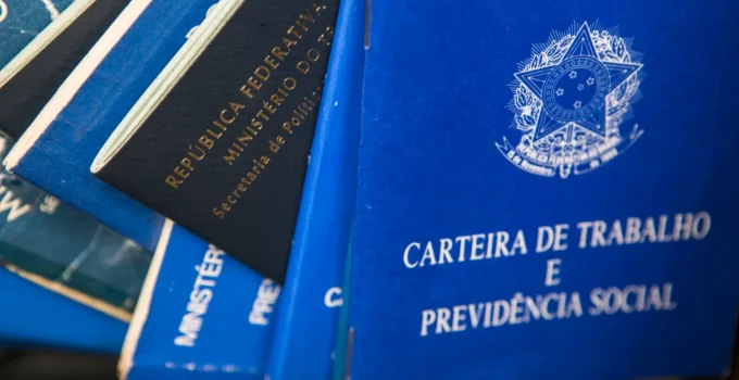 Desemprego em Baixa: Entenda as Realidades Escondidas por Trás dos Bons Números e o Risco de Superaquecimento Econômico