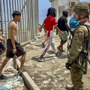 Trump compara EUA a Ceuta sob democratas: "Será assim aqui dentro de três anos"