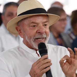 Lula cogita pular debates presidenciais em 2026 para evitar "ouvir bobagem" e ataques de adversários
