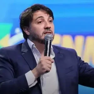 Missão Choca ao Vender Ingressos de até R$ 7 Mil para Lançamento de Renan Santos à Presidência