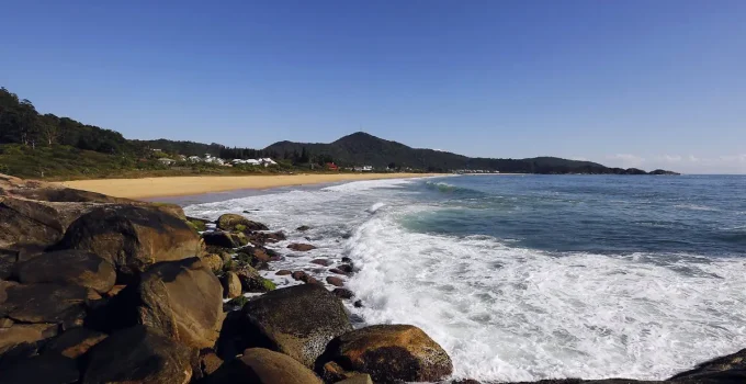 Ranking Revela as 5 Melhores Praias do Brasil em 2025: Conheça a Campeã e Surpreenda-se com Joias Escondidas