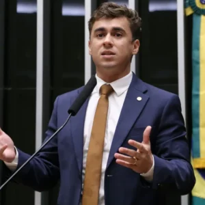 Justiça Condena Nikolas Ferreira a Pagar R$ 20 Mil ao PT por Chamar Sigla de "Partido dos Traficantes" e Determina Remoção de Post