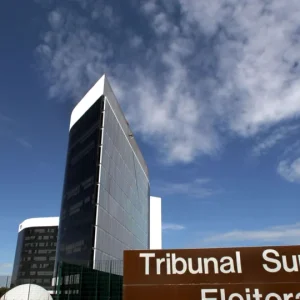 TSE Impõe Novas Regras a Gigantes da Tecnologia: Remoção Preventiva de Conteúdo Eleitoral sob Mira