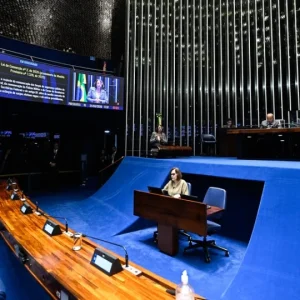 Orçamento 2027: Congresso Atrasado na LDO Pode Impactar Análise da LOA e Contas Públicas