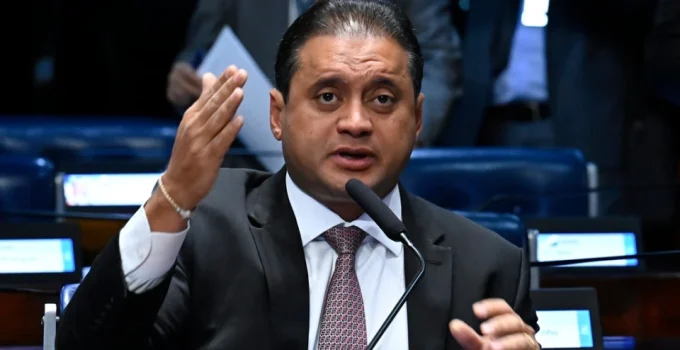 Operação PF mira parentes de vice-líder de Lula e amigo de Flávio Bolsonaro em esquema de R$ 6,3 bi do INSS