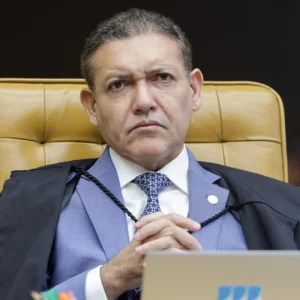 Decisão STF: Nunes Marques libera ex-senador Acir Gurgacz para disputar eleição em Rondônia após revisão criminal