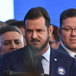 União Brasil e PP anunciam neutralidade na eleição presidencial de 2026, liberando apoio regional a candidatos
