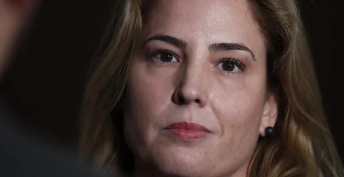 CNJ Afasta Gabriela Hardt, Ex-Juíza da Lava Jato, por Dois Anos em Decisão Polêmica