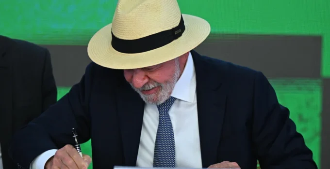Lula sob pressão: Caminhoneiros querem veto em trecho da MP do Frete sobre uso de tacógrafo para multas