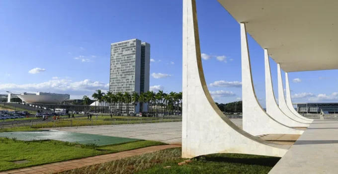 Cerco às Emendas Parlamentares Aumenta: STF e TCU Exigem Transparência e Responsabilidade em Repasses de Verbas Públicas