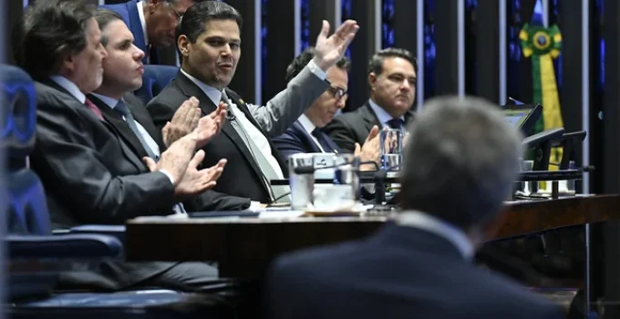 Centrão mira 2027: como o bloco quer dominar o Congresso e ditar o futuro do Brasil sem presidente próprio