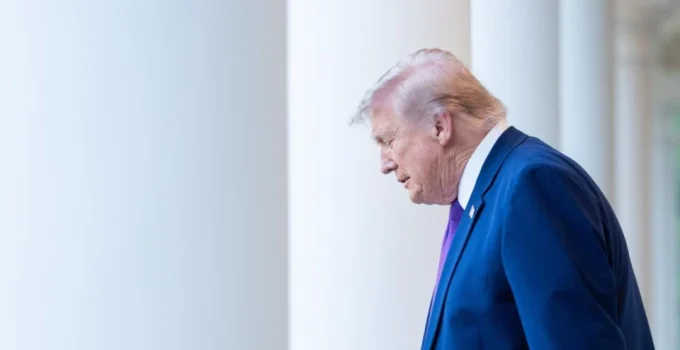 Irã Dificulta Plano de Trump: Exigências Cruciais para o Estreito de Ormuz Impedem "Vitória" na Guerra Nuclear