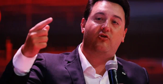 Ratinho Jr. detona Moro: "Conhece pouco o Paraná" e "discussão ideológica é em Brasília"