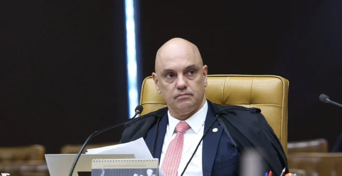 Alexandre de Moraes defende investigação de jornalista e rebate críticas sobre sigilo da fonte no caso Flávio Dino